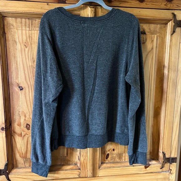 Wildfox charcoal gray graphic Stardust Motel sweatshirt. SZ.XL. NWT - Picture 6 of 8